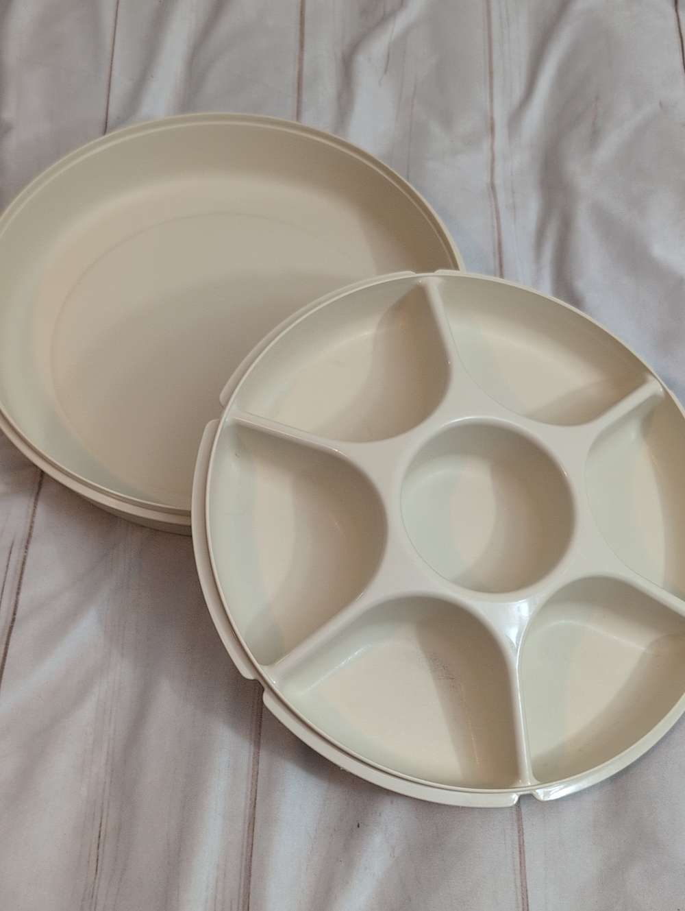 Vintage Tupperware Serving Center 1665 Almond 6 Compartment Party Tray w Lid